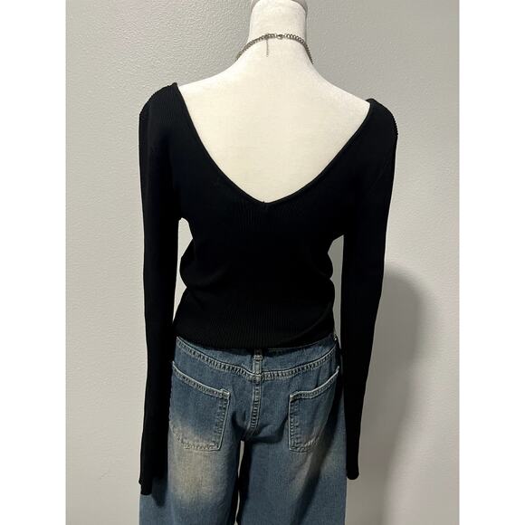 *(*NEW) Forever 21 V-Neck Knit Crop Top - Picture 4 of 5